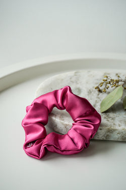 Scrunchie glänzend aus Satin in Pink