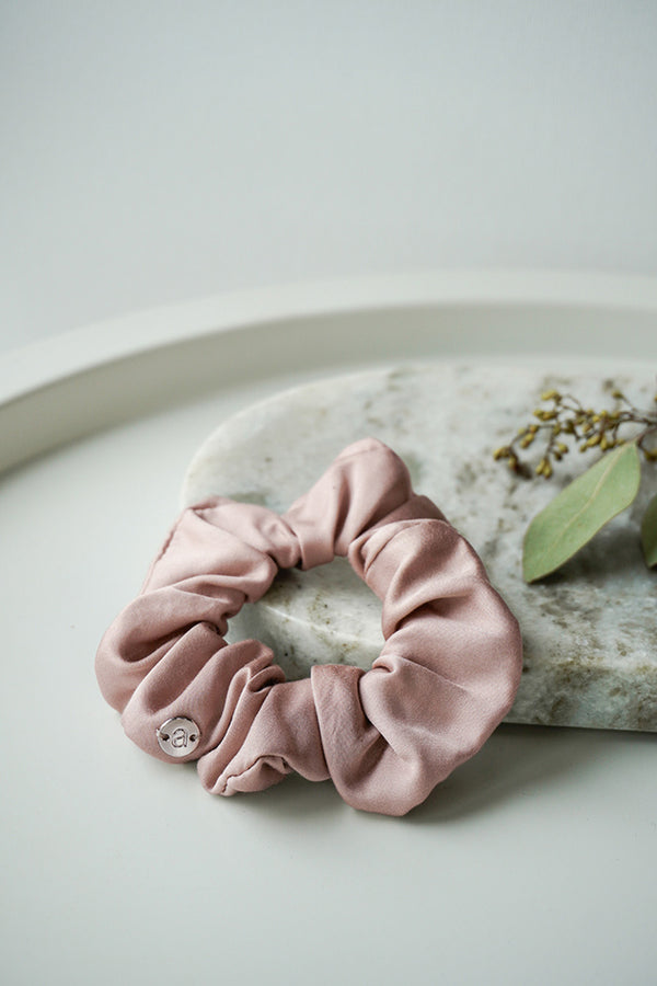 Veganer Scrunchie aus Bambusseide in Rosa